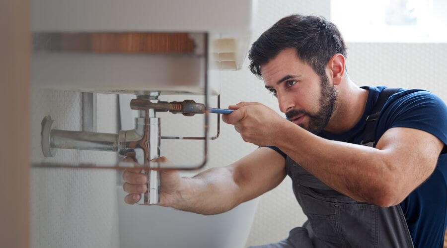 Faucet repair for sink in Model, CO